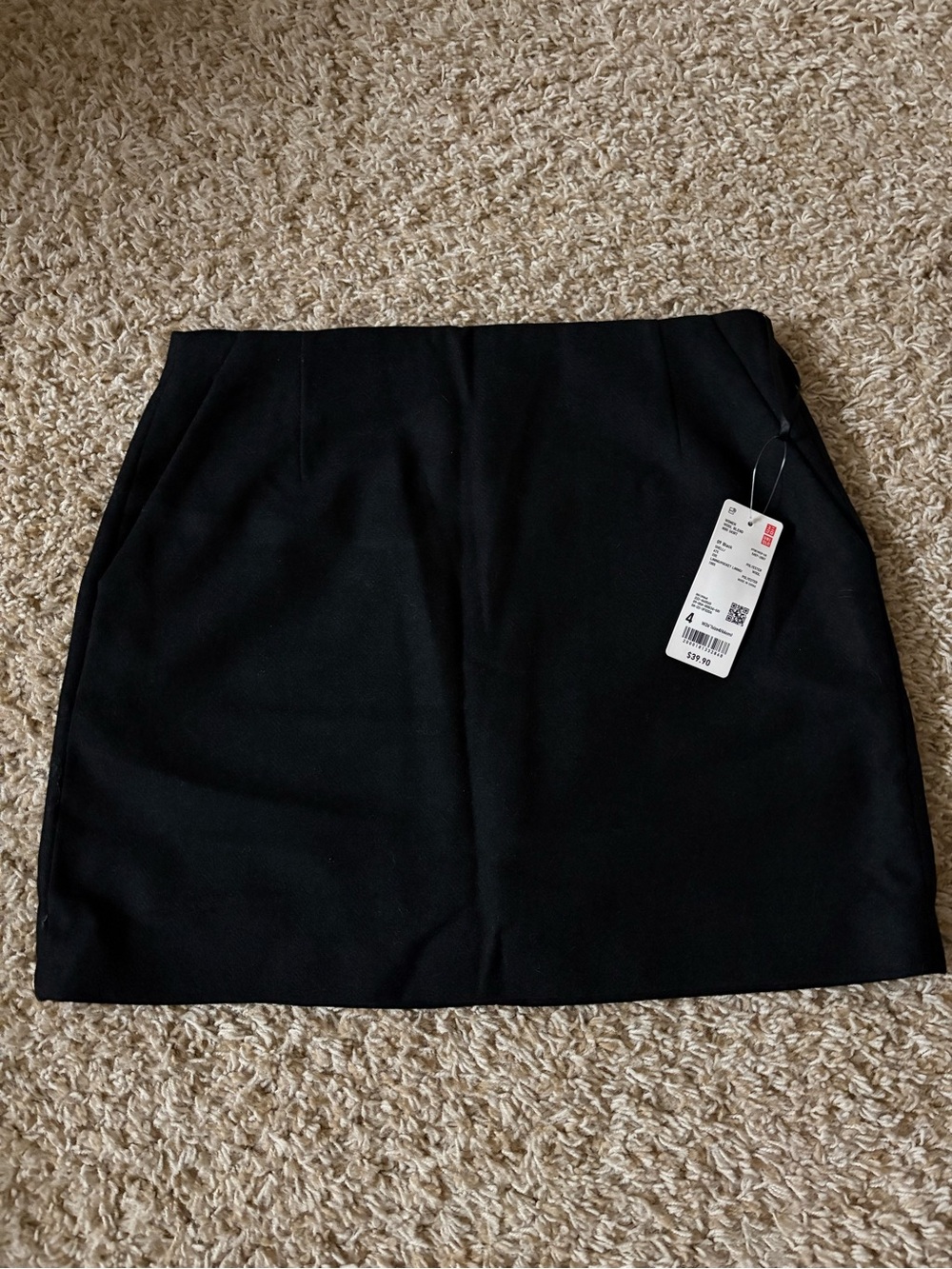 Uniqlo Women’s Black Mini Skirt